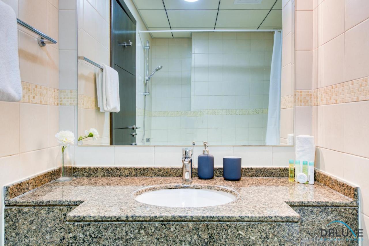 Overlooking Marina Canal 1Br Close To Mall, Promenade & Beach, Bay Central 1, Dubai Marina By Deluxe Holiday Homes Eksteriør billede